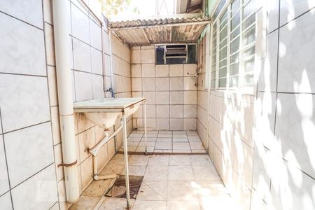 Casa para alugar com 85m², 2 quartos e 2 vagasÁrea de Serviço