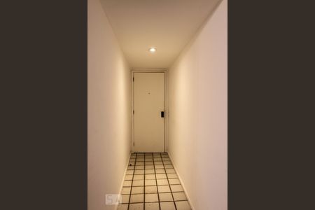 Hall de Entrada de apartamento à venda com 2 quartos, 90m² em Leblon, Rio de Janeiro
