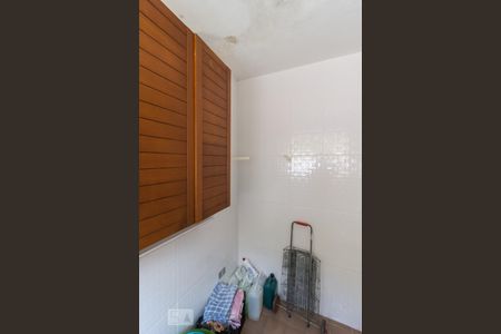 Casa à venda com 80m², 3 quartos e 2 vagasQuarto de serviço