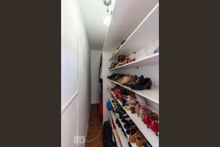 Casa à venda com 80m², 3 quartos e 2 vagasCloset quarto 3