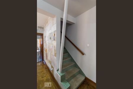 Casa à venda com 80m², 3 quartos e 2 vagasSala