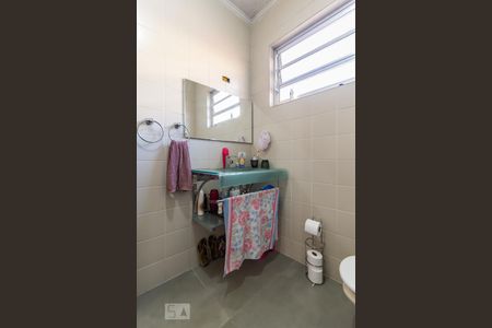 Casa à venda com 80m², 3 quartos e 2 vagasBanheiro