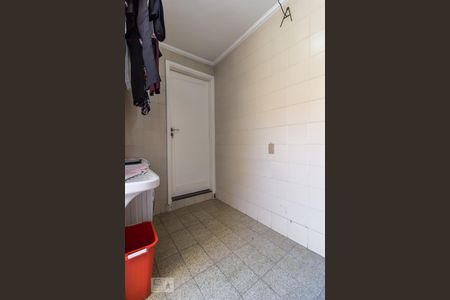 Casa à venda com 80m², 3 quartos e 2 vagasÁrea de serviço
