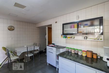 Casa à venda com 80m², 3 quartos e 2 vagasCozinha