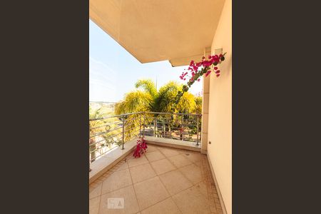 Casa de condomínio à venda com 400m², 4 quartos e 3 vagas Casa de condomínio à venda com 400m², 4 quartos e 3 vagasSala 2