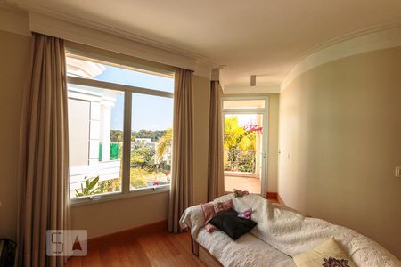 Casa de condomínio à venda com 400m², 4 quartos e 3 vagas Casa de condomínio à venda com 400m², 4 quartos e 3 vagasSala 2