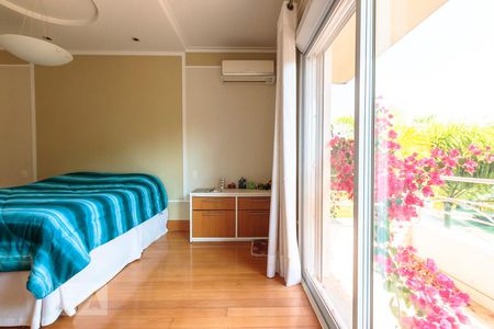 Casa de condomínio à venda com 400m², 4 quartos e 3 vagas Casa de condomínio à venda com 400m², 4 quartos e 3 vagasQuarto 1