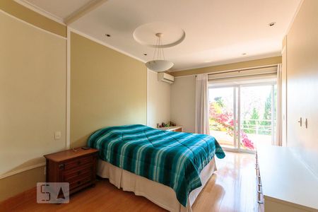 Casa de condomínio à venda com 400m², 4 quartos e 3 vagas Casa de condomínio à venda com 400m², 4 quartos e 3 vagasQuarto 1