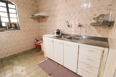 Cozinha de casa à venda com 4 quartos, 120m² em Independência - 1º Complemento Setor das Mansões, Goiânia
