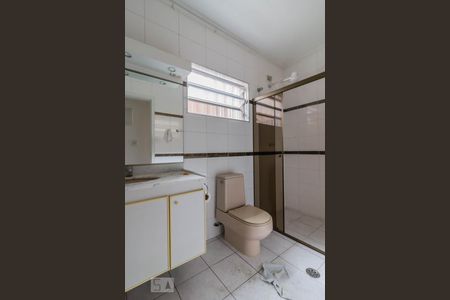 Banheiro de casa à venda com 2 quartos, 150m² em Vila Augusta, Guarulhos