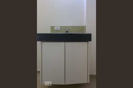 Banheiro de apartamento para alugar com 1 quarto, 42m² em Bela Vista, São Paulo
