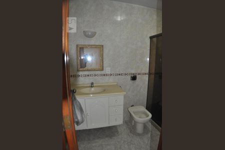 Casa de condomínio à venda com 220m², 4 quartos e sem vagaBanheiro do Quarto 1