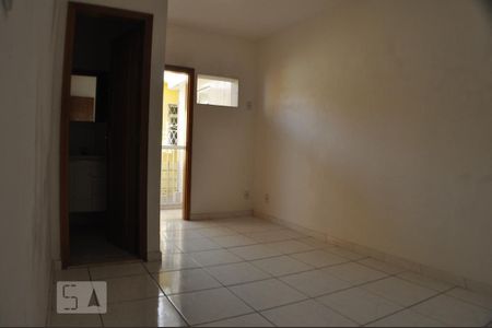 Casa de condomínio à venda com 220m², 4 quartos e sem vagaquarto 4