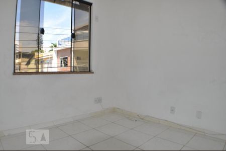Casa de condomínio à venda com 220m², 4 quartos e sem vagaquarto 3
