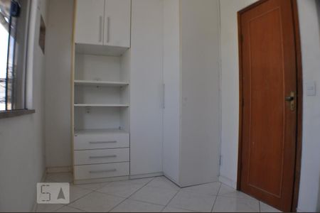 Casa de condomínio à venda com 220m², 4 quartos e sem vagaquarto 2