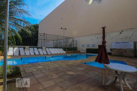 Apartamento à venda com 50m², 2 quartos e 1 vaga Apartamento à venda com 50m², 2 quartos e 1 vagaÁrea comum - Piscina