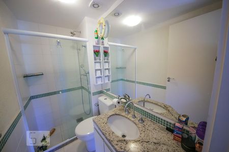Banheiro  de apartamento à venda com 2 quartos, 60m² em Maceió, Niterói