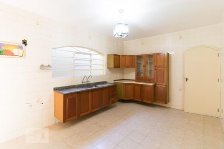 Cozinha de casa para alugar com 2 quartos, 120m² em Parque Boturussu, São Paulo