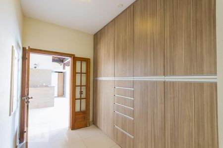 Corredor - Armários (Primeiro Andar) de casa de condomínio à venda com 3 quartos, 760m² em Freguesia (jacarepaguá), Rio de Janeiro