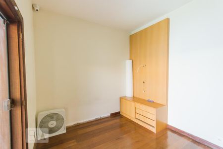 Quarto (Primeiro Andar) de casa de condomínio à venda com 3 quartos, 760m² em Freguesia (jacarepaguá), Rio de Janeiro