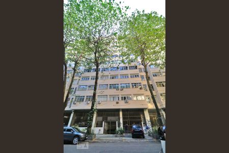 Fachada do Prédio. de apartamento para alugar com 2 quartos, 70m² em Copacabana, Rio de Janeiro