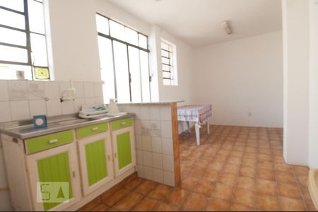 Cozinha de apartamento à venda com 3 quartos, 90m² em Partenon, Porto Alegre