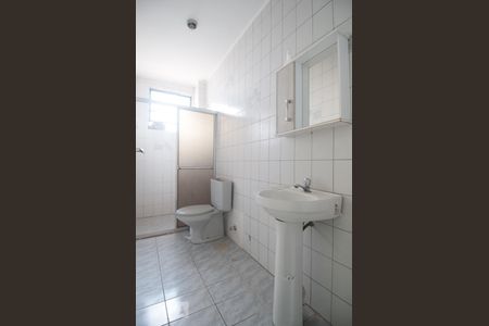Banheiro de apartamento à venda com 3 quartos, 90m² em Partenon, Porto Alegre