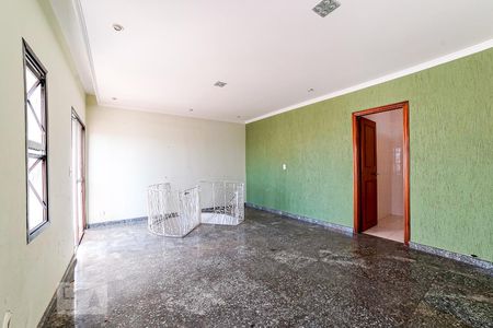 Apartamento para alugar com 160m², 3 quartos e 2 vagas Apartamento para alugar com 160m², 3 quartos e 2 vagasSala 2