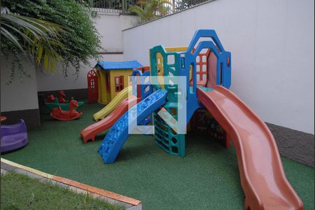 Apartamento para alugar com 160m², 4 quartos e 2 vagas Apartamento para alugar com 160m², 4 quartos e 2 vagasÁrea comum - Playground