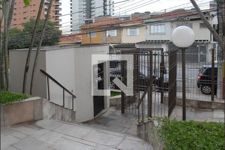 Apartamento para alugar com 160m², 4 quartos e 2 vagas Apartamento para alugar com 160m², 4 quartos e 2 vagasEntrada Segura