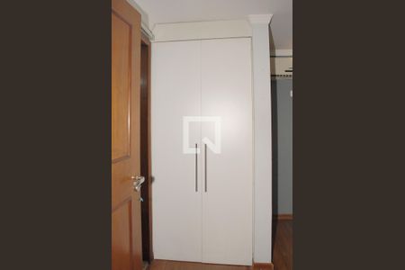 Apartamento para alugar com 160m², 4 quartos e 2 vagas Apartamento para alugar com 160m², 4 quartos e 2 vagasSuíte 2