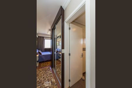 Apartamento à venda com 110m², 2 quartos e 2 vagasDetalhe da suíte