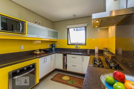Apartamento à venda com 110m², 2 quartos e 2 vagasCozinha