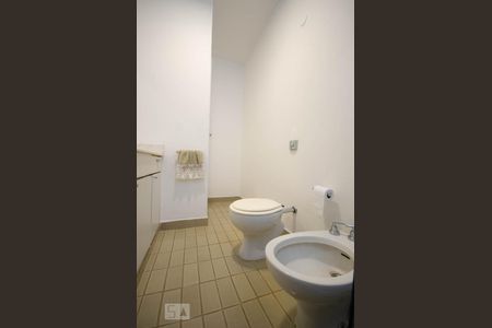 Banheiro social de apartamento para alugar com 4 quartos, 135m² em Leblon, Rio de Janeiro