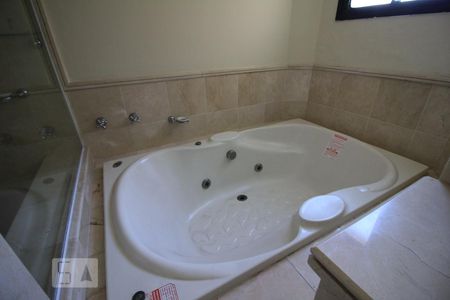 Apartamento à venda com 550m², 4 quartos e 6 vagasBanheira 