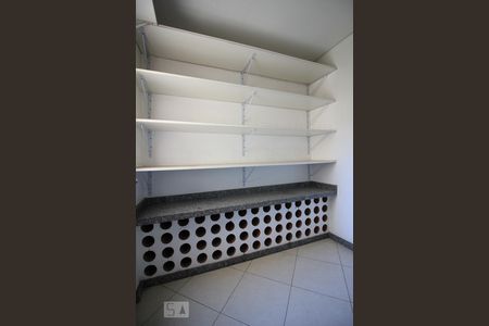 Apartamento à venda com 550m², 4 quartos e 6 vagasDespensa