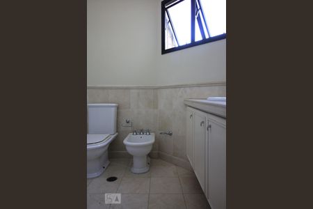 Apartamento à venda com 550m², 4 quartos e 6 vagasBanheiro da suíte 3