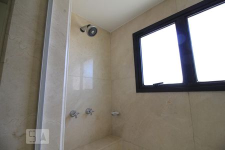 Apartamento à venda com 550m², 4 quartos e 6 vagasChuveiro