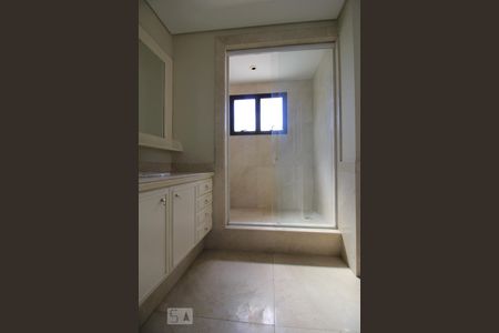 Apartamento à venda com 550m², 4 quartos e 6 vagasBanheiro da suíte 2