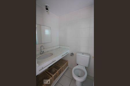banheiro suíte de apartamento à venda com 2 quartos, 70m² em Santa Rosa, Niterói