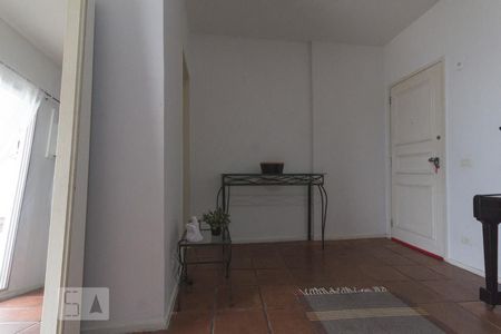Detalhe Sala de apartamento para alugar com 1 quarto, 70m² em Barra da Tijuca, Rio de Janeiro
