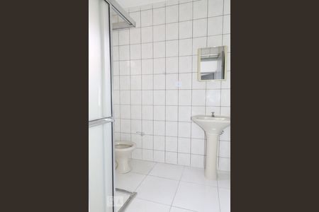 Banheiro de casa para alugar com 2 quartos, 90m² em Vila Medeiros, São Paulo