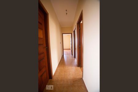 corredor de casa à venda com 3 quartos, 170m² em Jardim do Trevo, Campinas