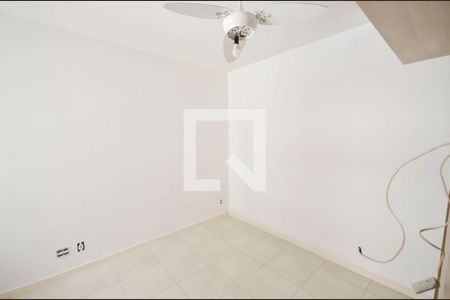 Apartamento à venda com 83m², 2 quartos e 1 vaga Apartamento à venda com 83m², 2 quartos e 1 vagaSuíte