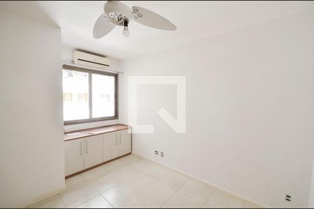 Apartamento à venda com 83m², 2 quartos e 1 vaga Apartamento à venda com 83m², 2 quartos e 1 vagaSuíte