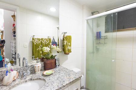 Banheiro de apartamento à venda com 3 quartos, 83m² em São Cristóvão, Rio de Janeiro