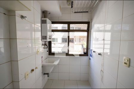 Apartamento à venda com 83m², 2 quartos e 1 vaga Apartamento à venda com 83m², 2 quartos e 1 vagaÁrea de Serviço