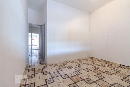 Sala - Acesso aos Cômodos  de casa para alugar com 3 quartos, 101m² em Capão do Embira, São Paulo