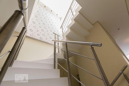 1o. Andar - Sala (Escadas) de casa de condomínio à venda com 3 quartos, 150m² em Ipiranga, São Paulo