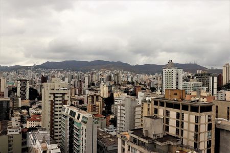Sala 1 - Vista  de apartamento para alugar com 3 quartos, 95m² em Santo Antônio, Belo Horizonte